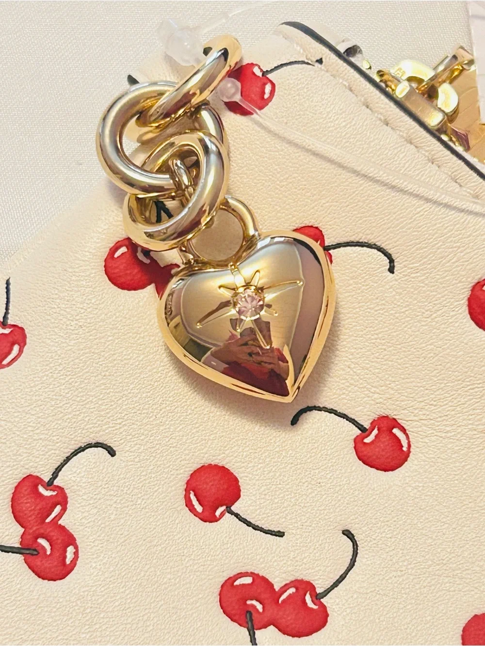 COACH Cherry Print/ W Heart Charm Wristlet Pouch